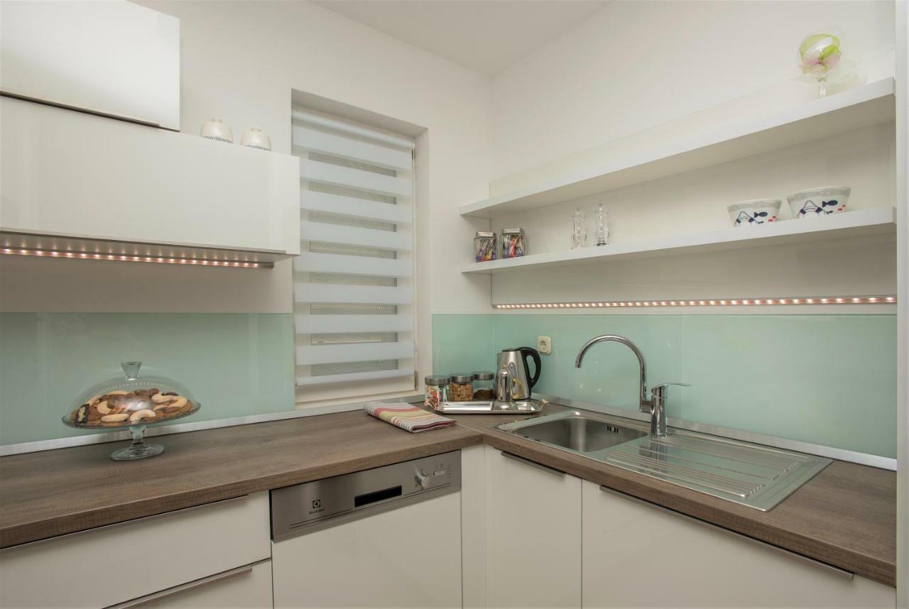 Andor - Lux, Two Beautiful Terraces With Sea & Sunset View Makarska Exterior foto