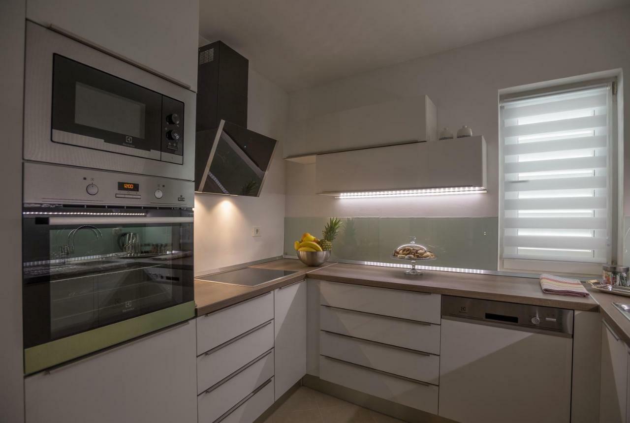 Andor - Lux, Two Beautiful Terraces With Sea & Sunset View Makarska Exterior foto